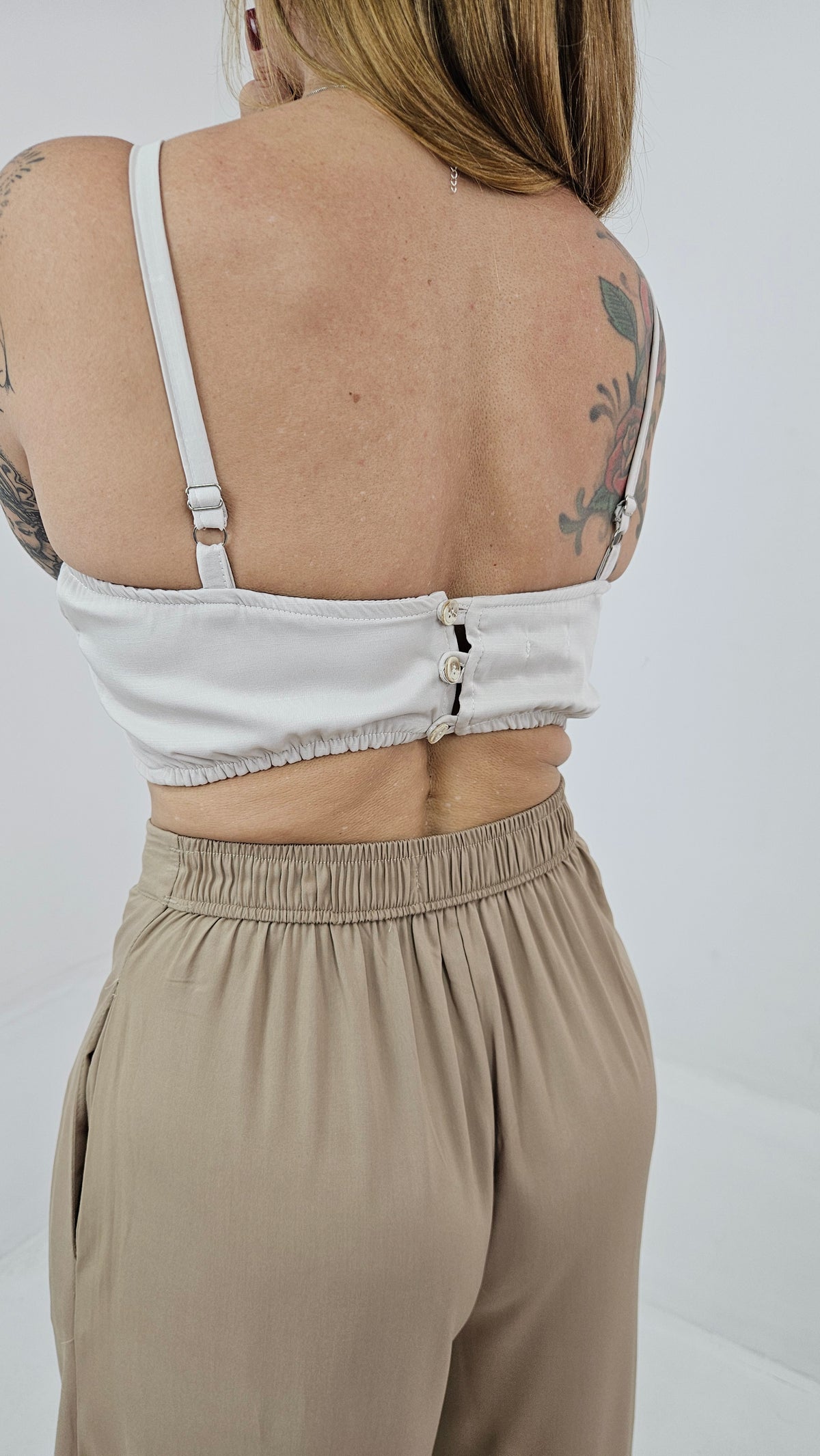Pantalona Feminina de Viscose com Elástico nas Costas – Elisa