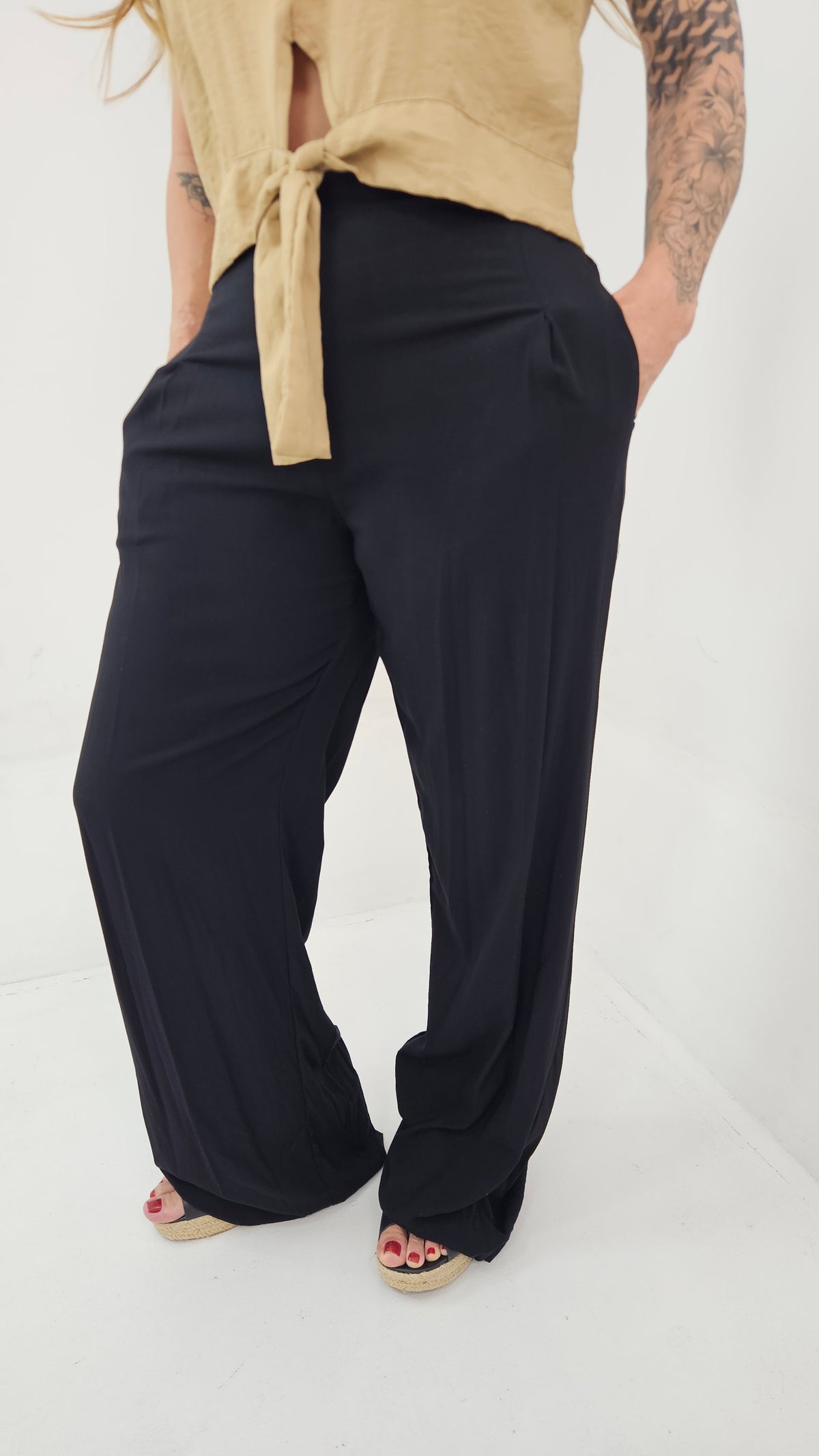 Pantalona Feminina de Viscose com Elástico nas Costas – Elisa