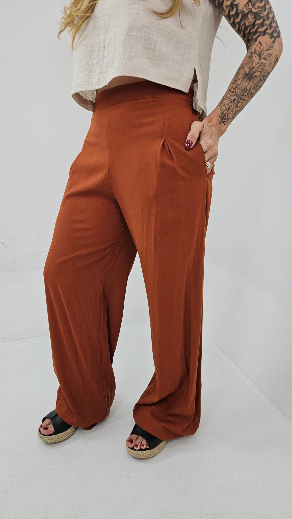Pantalona Feminina de Viscose com Elástico nas Costas – Elisa