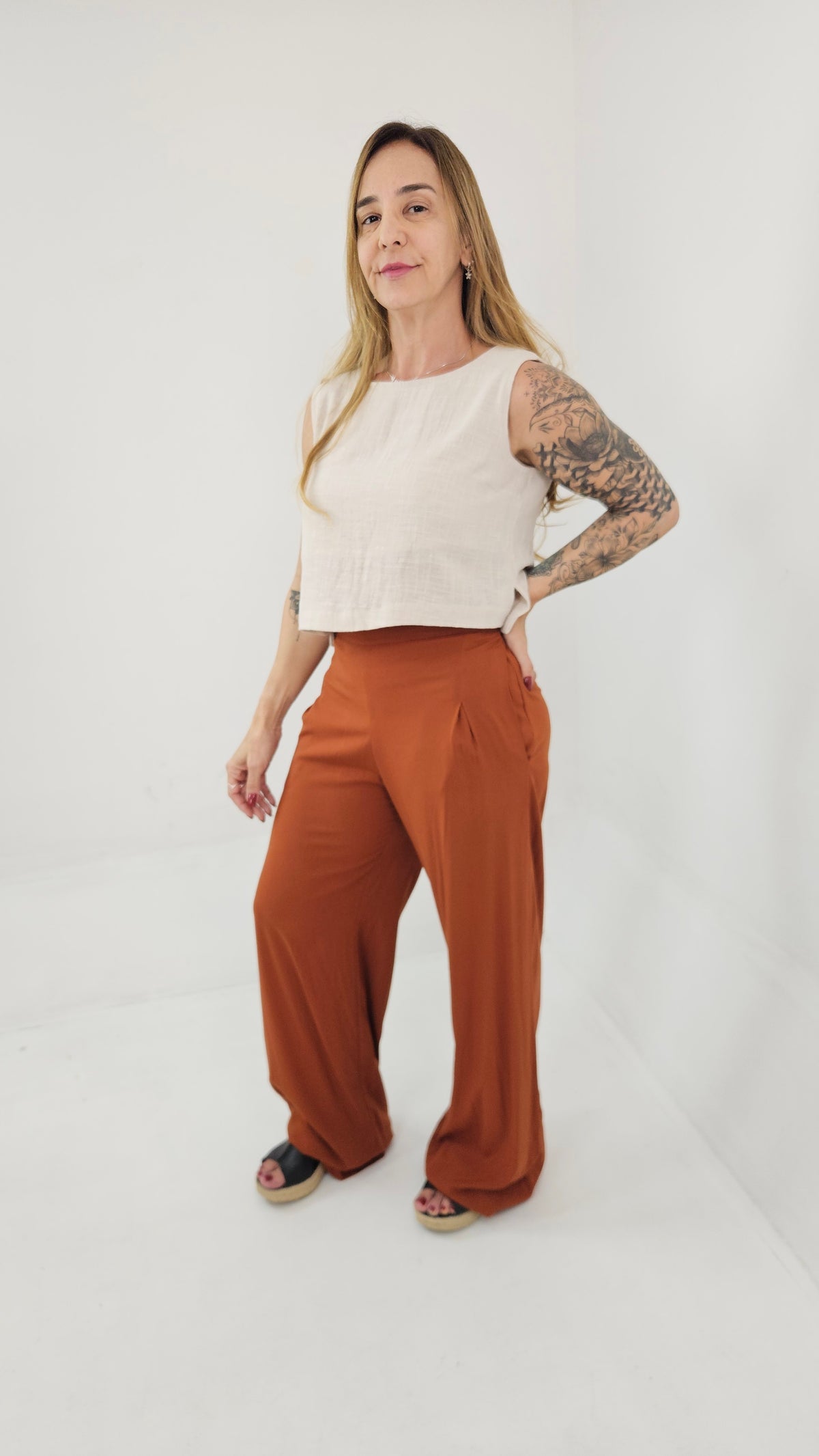 Pantalona Feminina de Viscose com Elástico nas Costas – Elisa