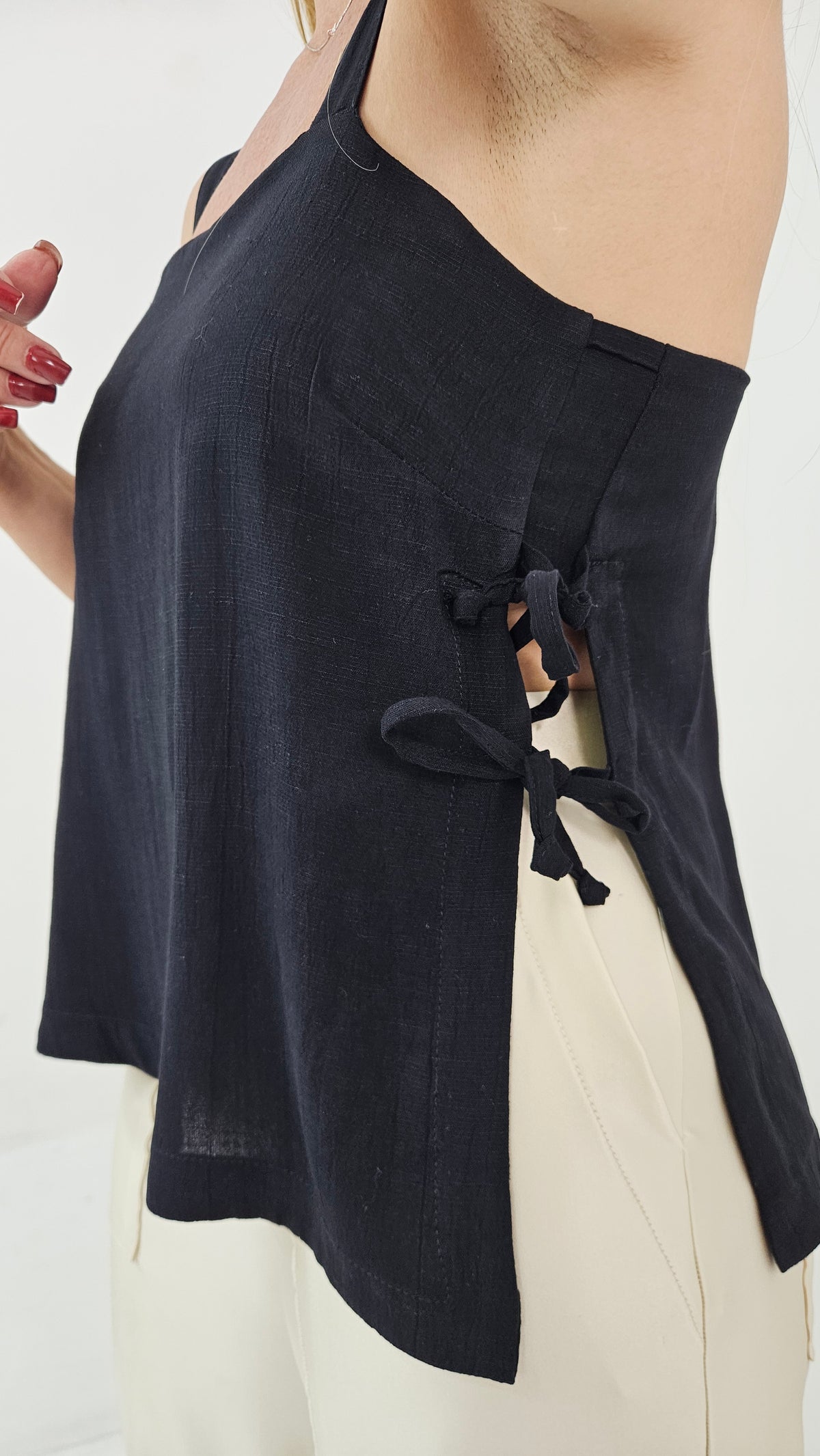 Blusa Feminina com Laços Laterais e Alças Largas – Lacinho