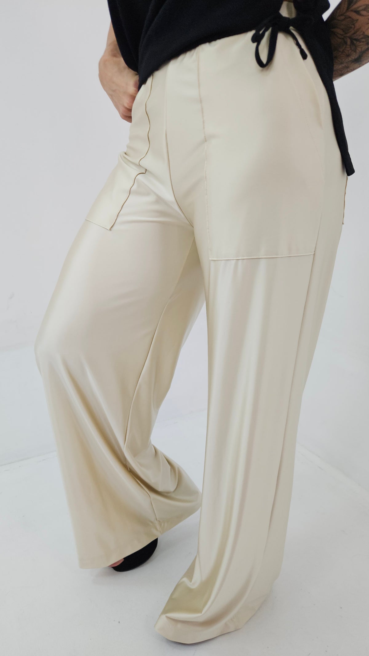 Pantalona Feminina de Poliamida com Elastano – Gloss