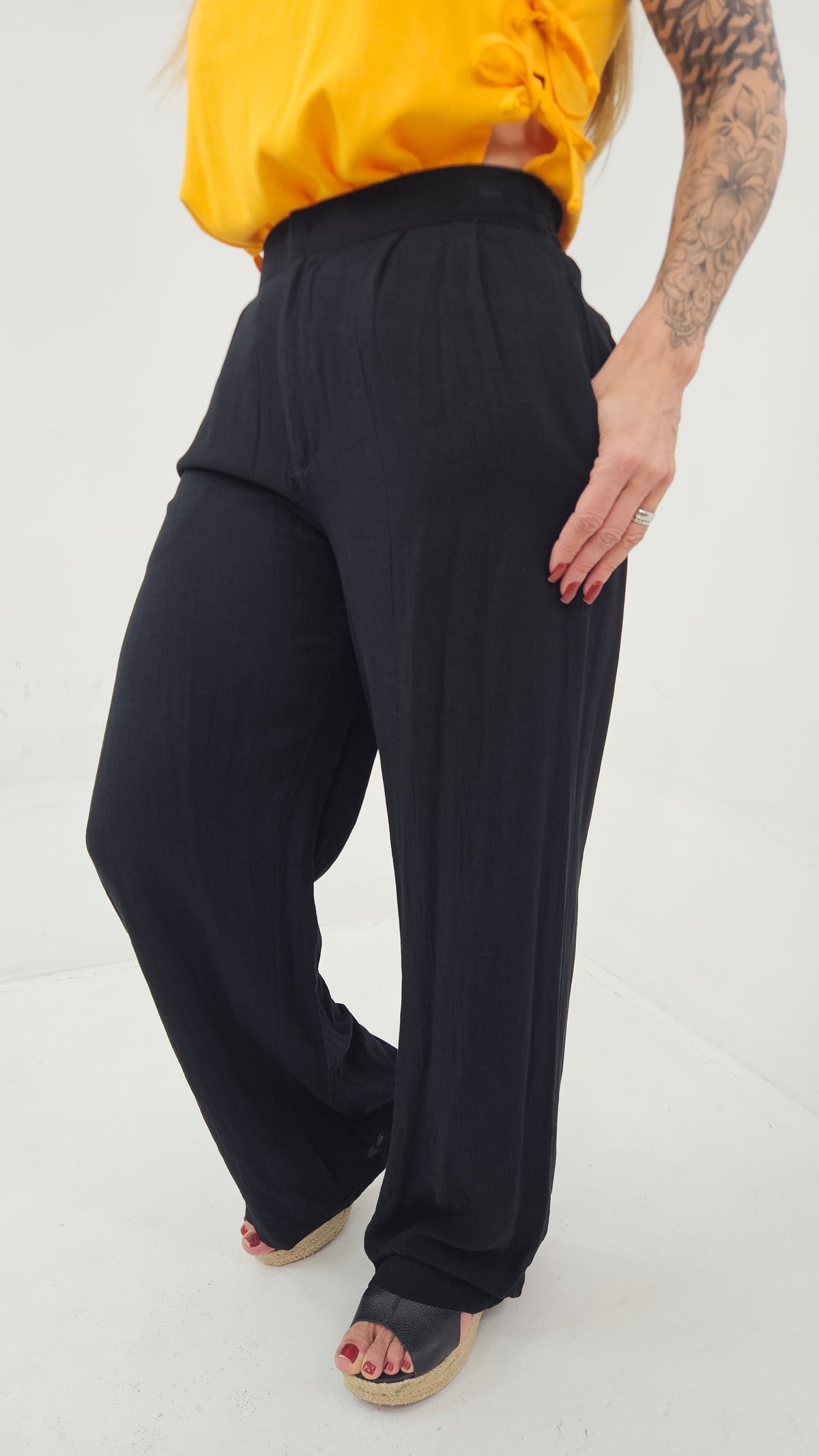 Calça Feminina de Viscolinho com Pregas – Bella