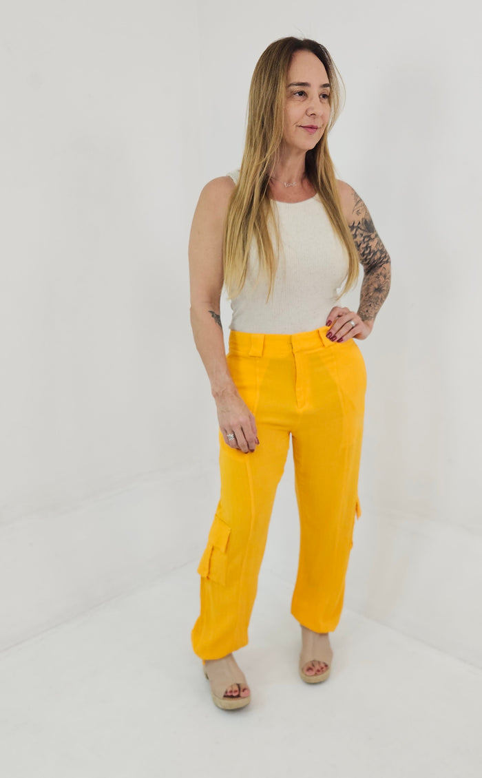 Calça Feminina de Viscolinho com Amarração na Barra – Bomber
