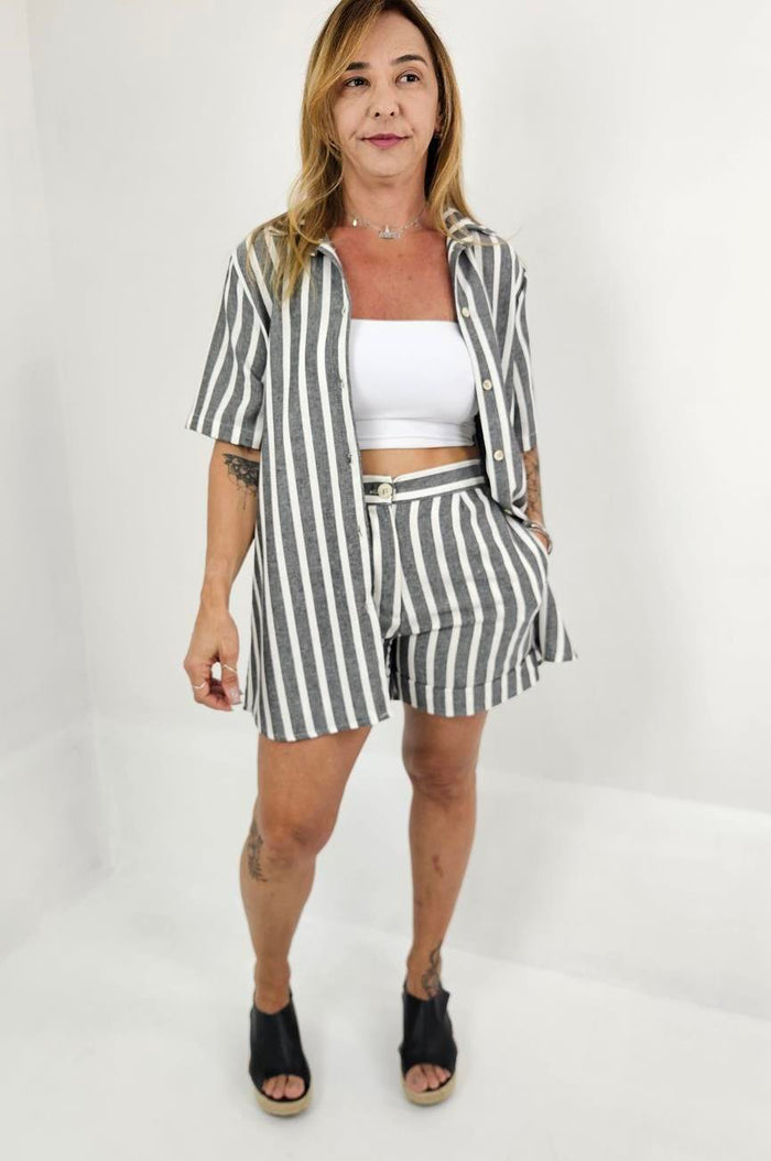 Bermuda Feminina de Linho Listrado com Barra Dobrada – Linen