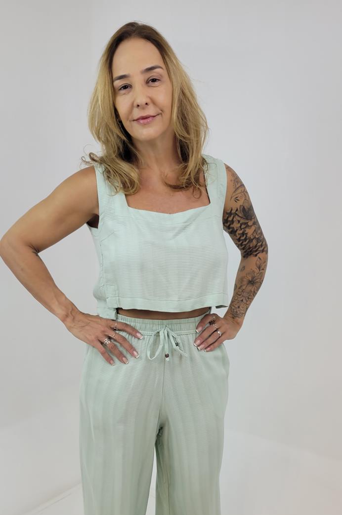 calça fluida frizo