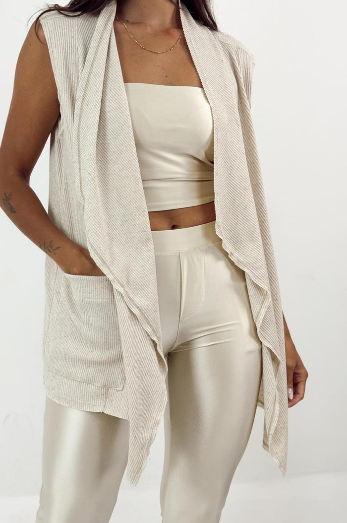 Cardigan Feminino sem Mangas com Bolsos – Canelado Ponta