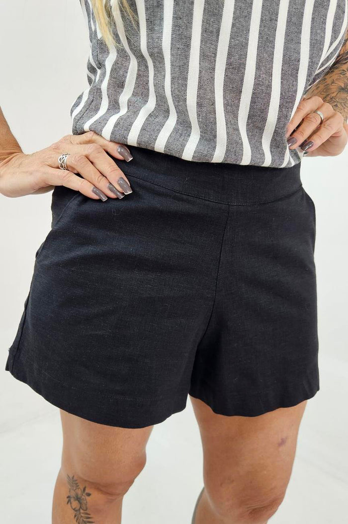 Short Feminino de Linho com Bolsos Frontais – Isa