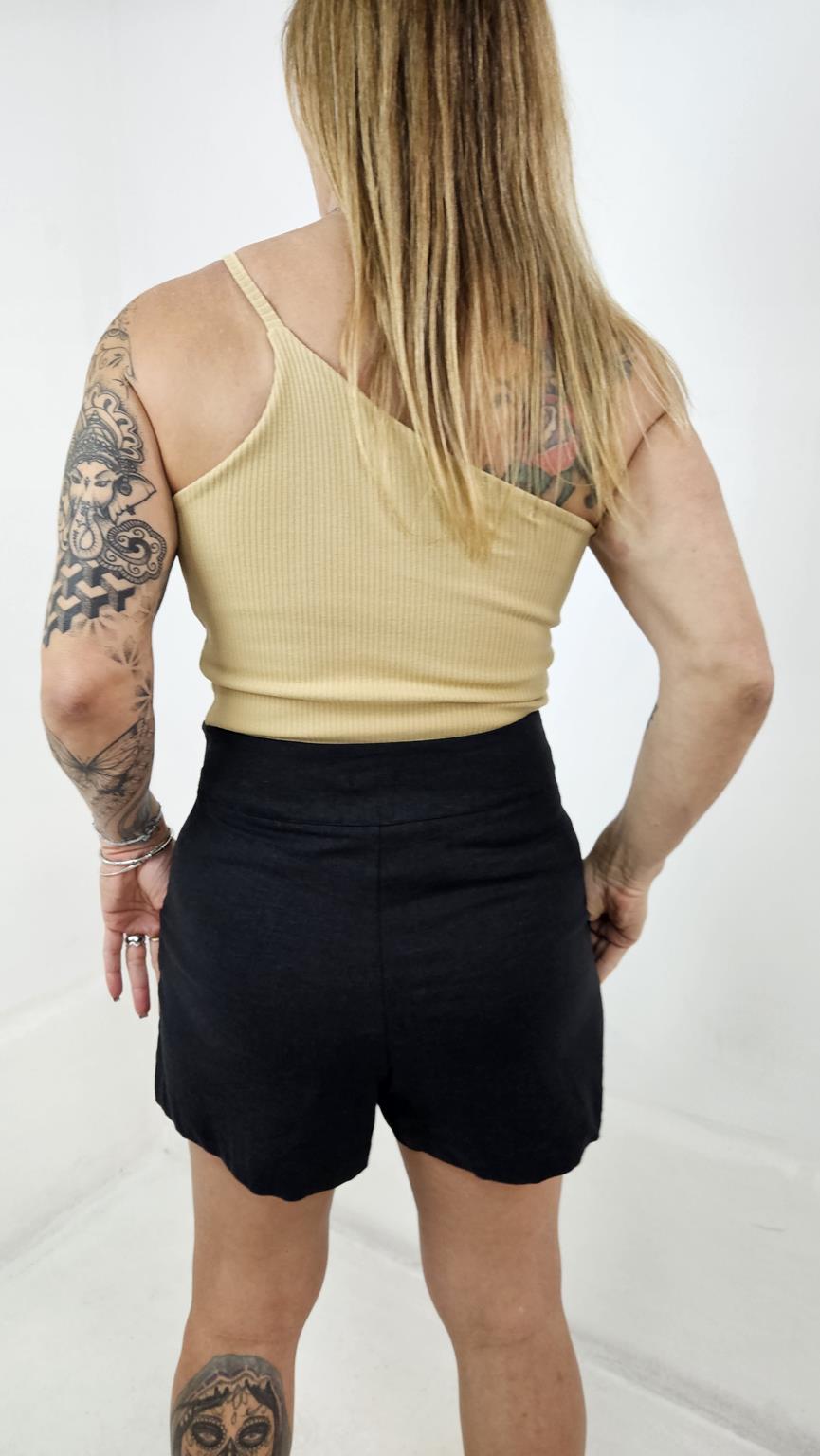 Short Isa Linho