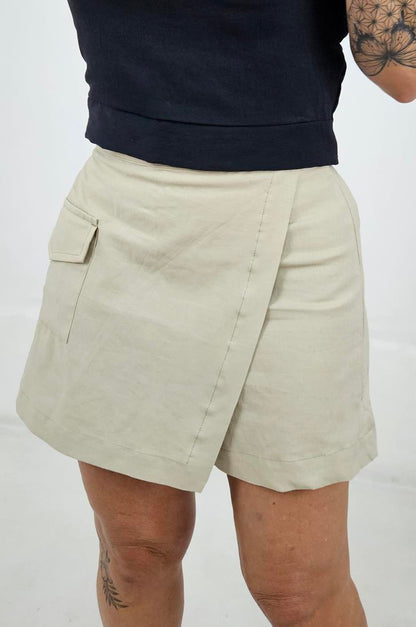 Short Saia Linho